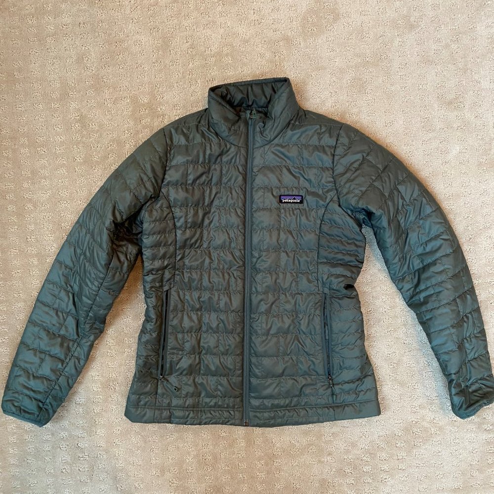 Patagonia Women's Nano Puff Jacket - Size Medium - Excellent Condition